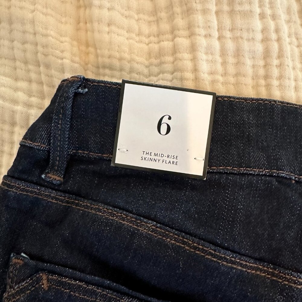 White House Black Market Size 6 The Mid Rise Skinny Flare Jeans in Dark Wash - Picture 5 of 10